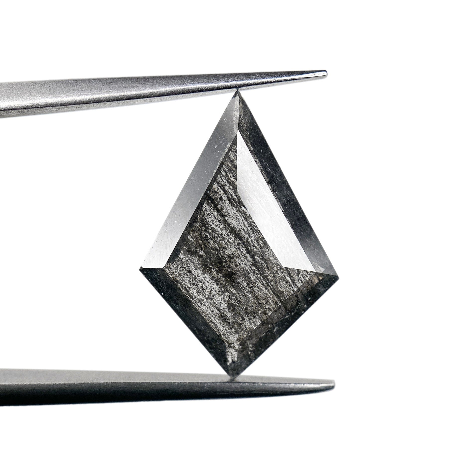 DIAMOND VAULT SALT & PEPPER DIAMOND 2.96ct | Salt & Pepper Kite Shape Step Cut Diamond