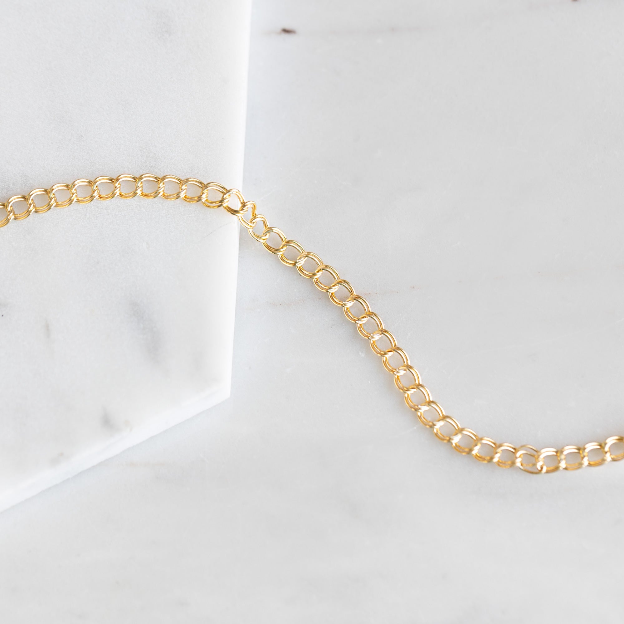 Alexis Russell Bracelets / Anklets The Bold Curb Chain Anklet | Yellow Gold
