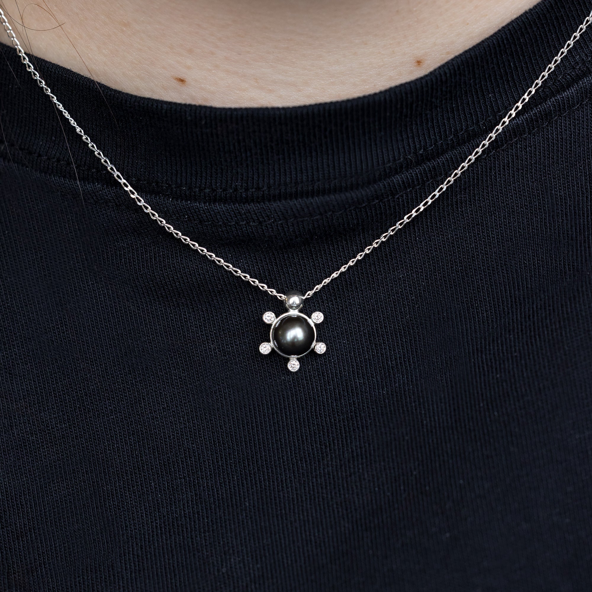 Alexis Russell  Necklaces Black Pearl Compass Necklace | Sterling Silver