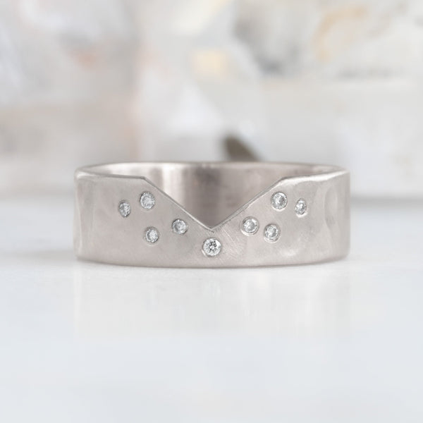 Alexis Russell Wedding Bands Constellation Peak Stacking Band | Yellow, Rose or White Gold