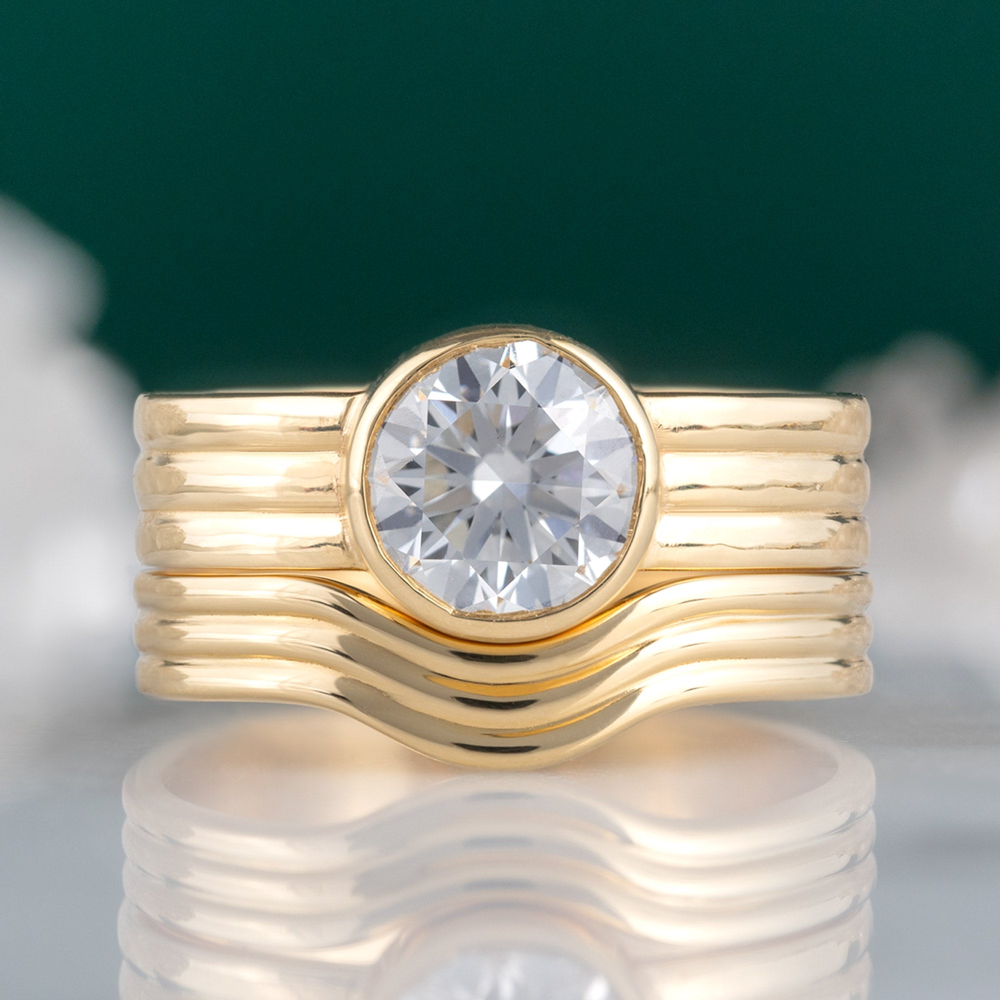 Alexis Russell Wedding Bands The Stratum Arc Stacking Band | Yellow Gold